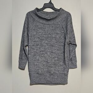 💜💖UMGEE Sweater Gray Pullover Size M🩵